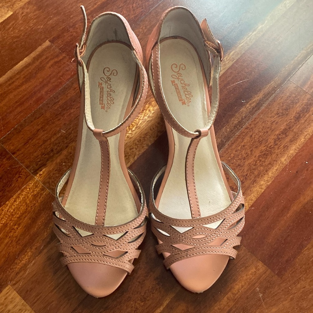 Seychelles kitten heels